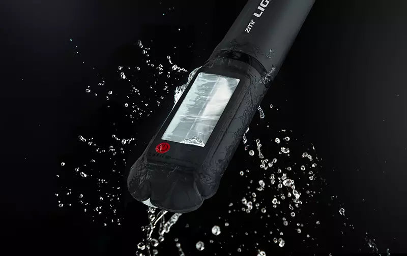 IP66 seviyesinde su sıçramalarına ve toza karşı dayanıklı.